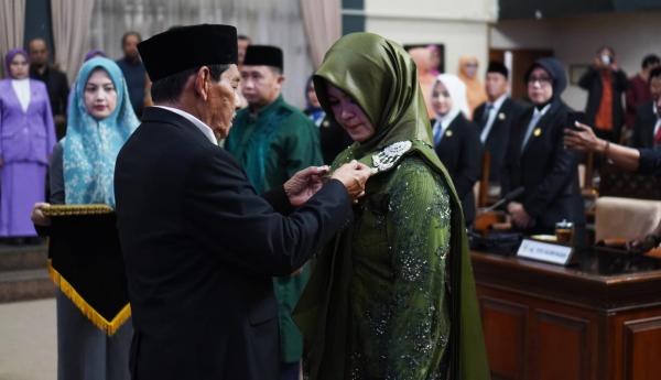 Paripurna PAW Anggota Fraksi PKB DPRD Kuningan, Titi Huryasih Resmi Dilantik