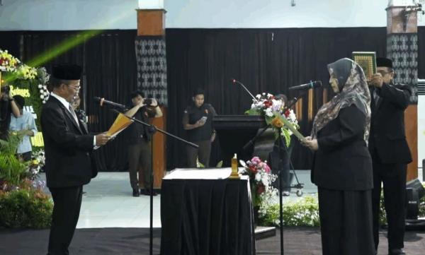 Rektor Uniku Resmi Dijabat Sosok Perempuan usai 2 Periode Dipimpin Profesor