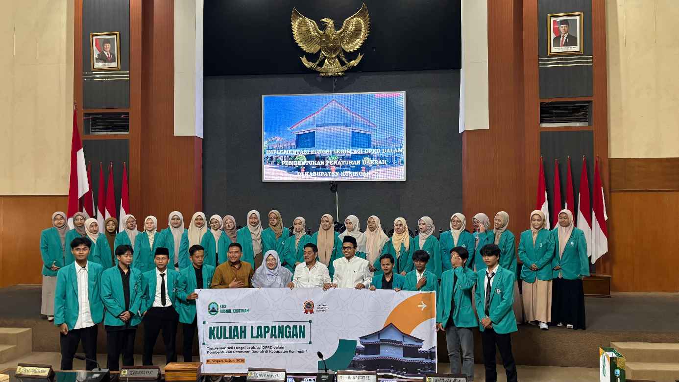 Dari Ruang Kuliah ke Ruang Legislasi, Mahasiswa STISHK Pelajari Mekanisme Penyusunan Perda di DPRD