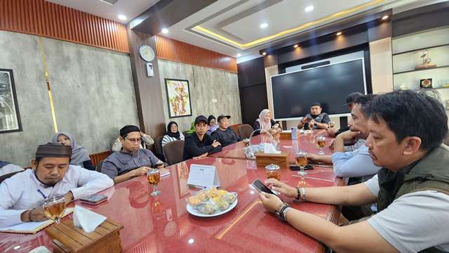Ontrog Gedung Dewan, FMPK Persoalkan Dugaan Pelanggaran Etik Anggota BK DPRD