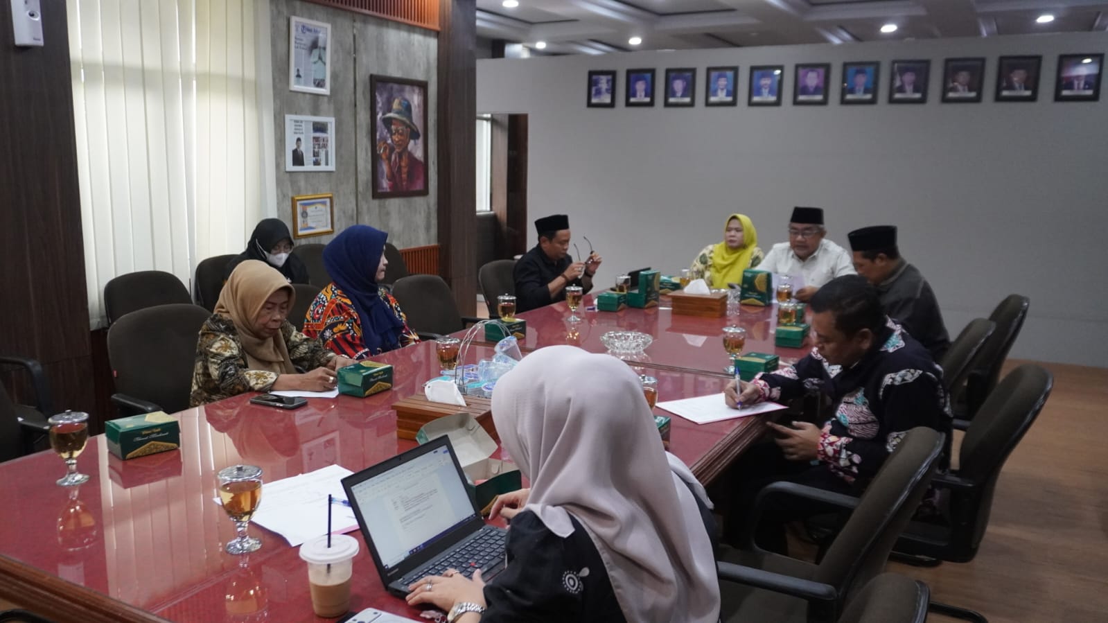 Rapat Konsultasi Pimpinan dan Anggota Bapemperda DPRD Kabupaten Kuningan, Menyampaikan Hasil Pembahasan Bapemperda terhadap Dua Raperda